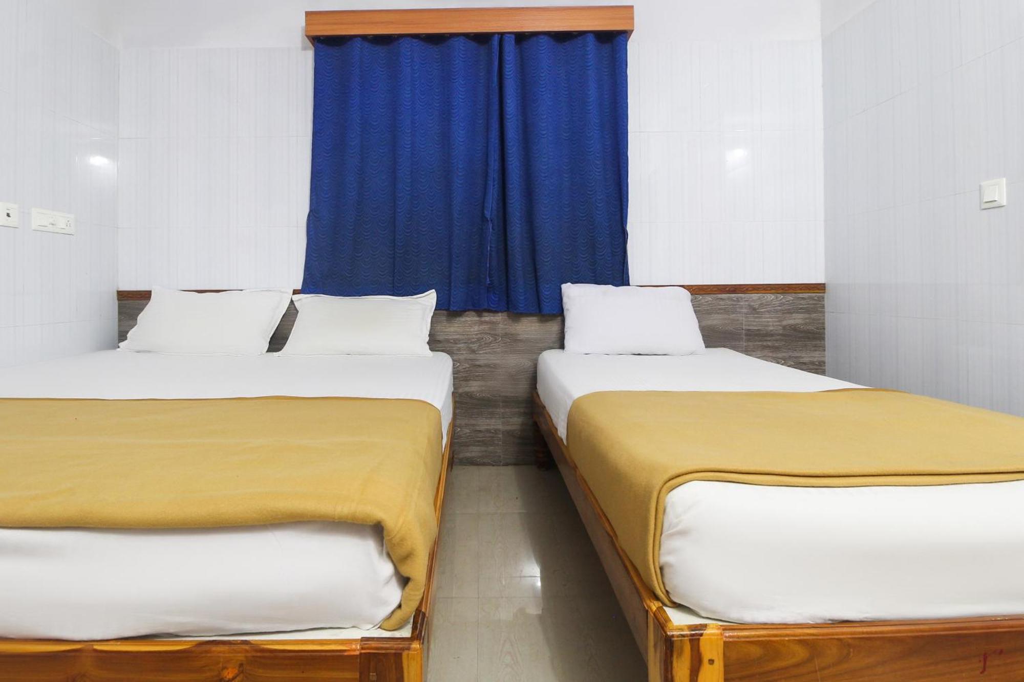 OYO 61145 JKS Deluxe Lodge Udaiyarpalaiyam Extérieur photo