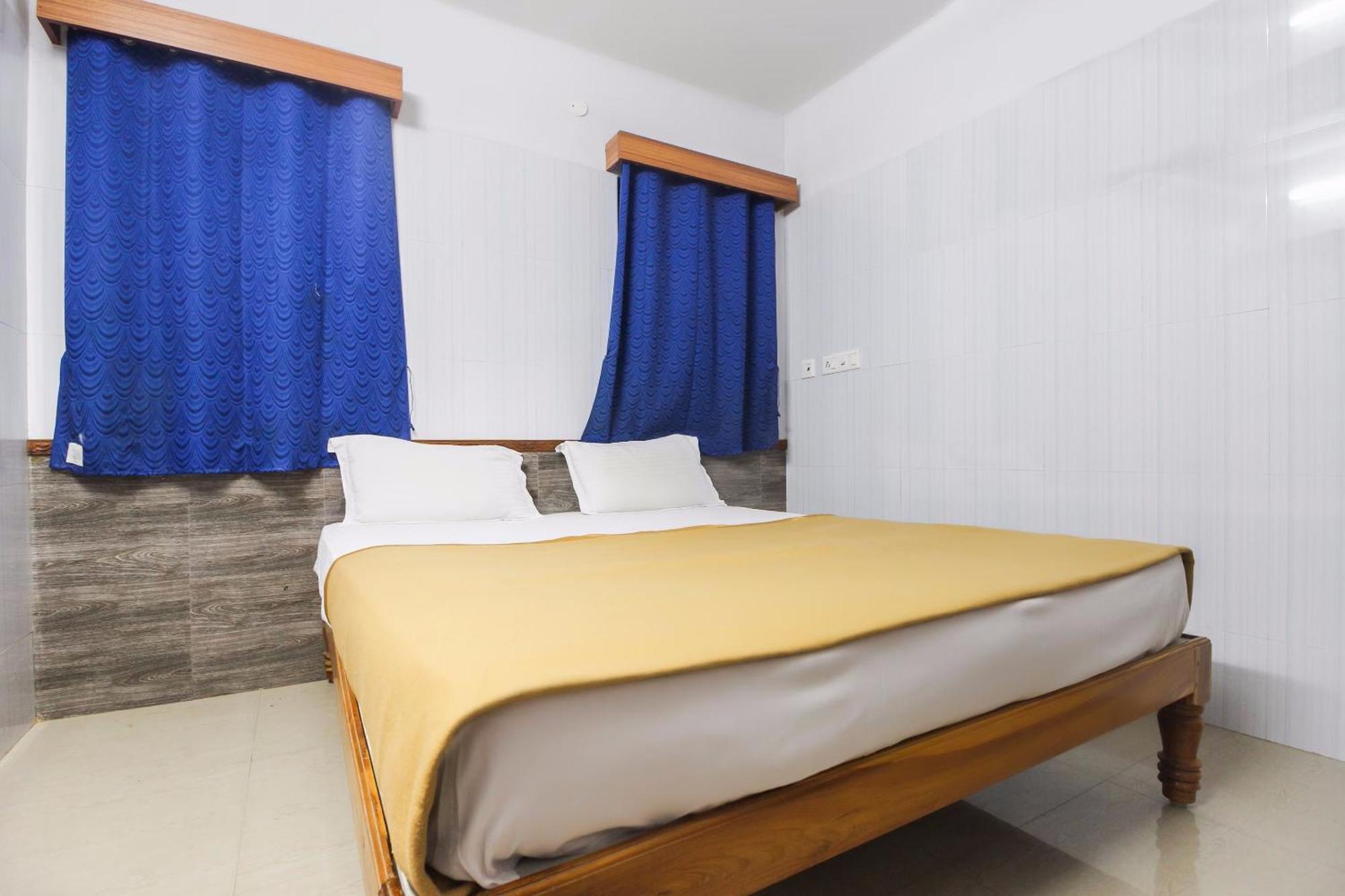 OYO 61145 JKS Deluxe Lodge Udaiyarpalaiyam Extérieur photo
